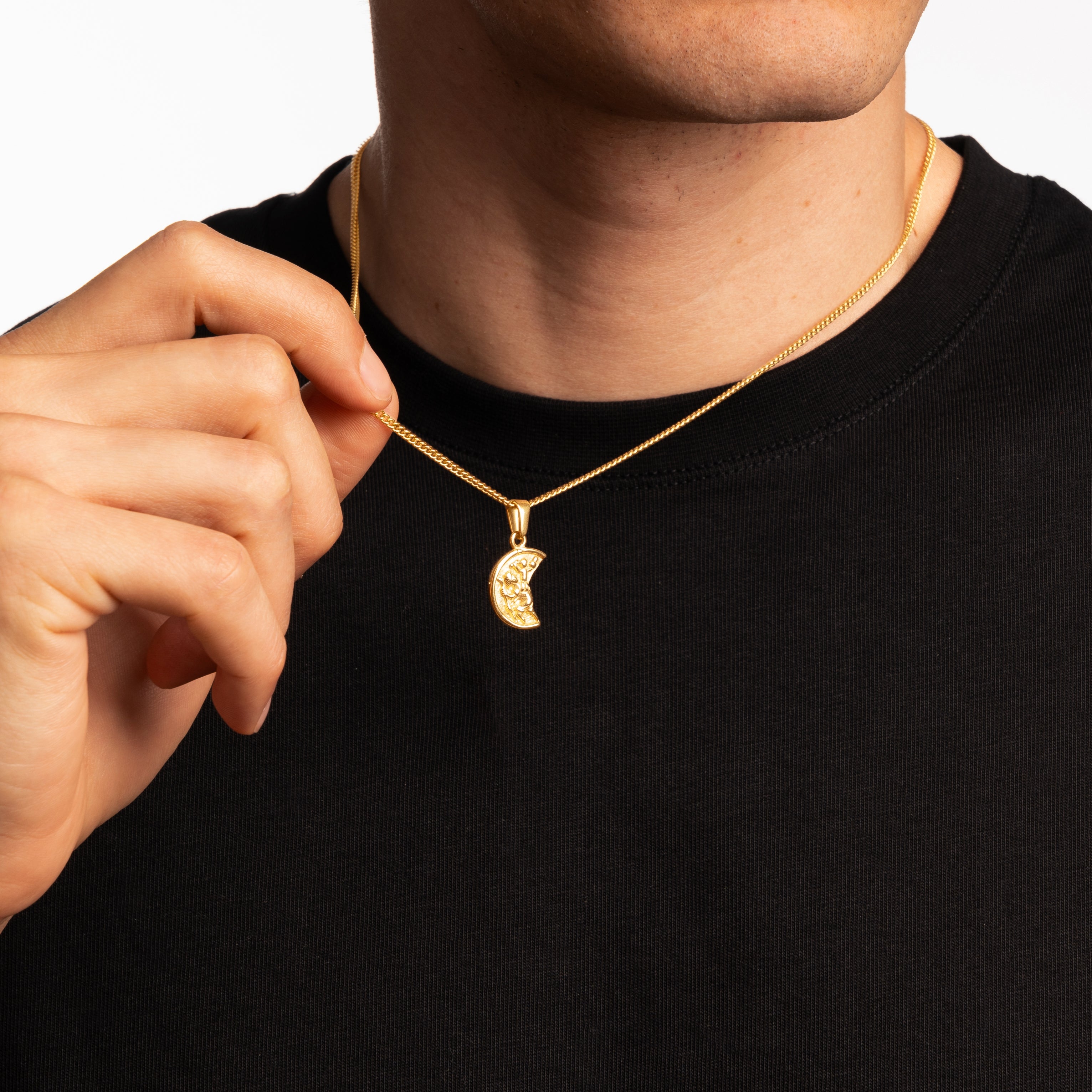 ST. CHRISTOPHER PENDANT (GOLD)