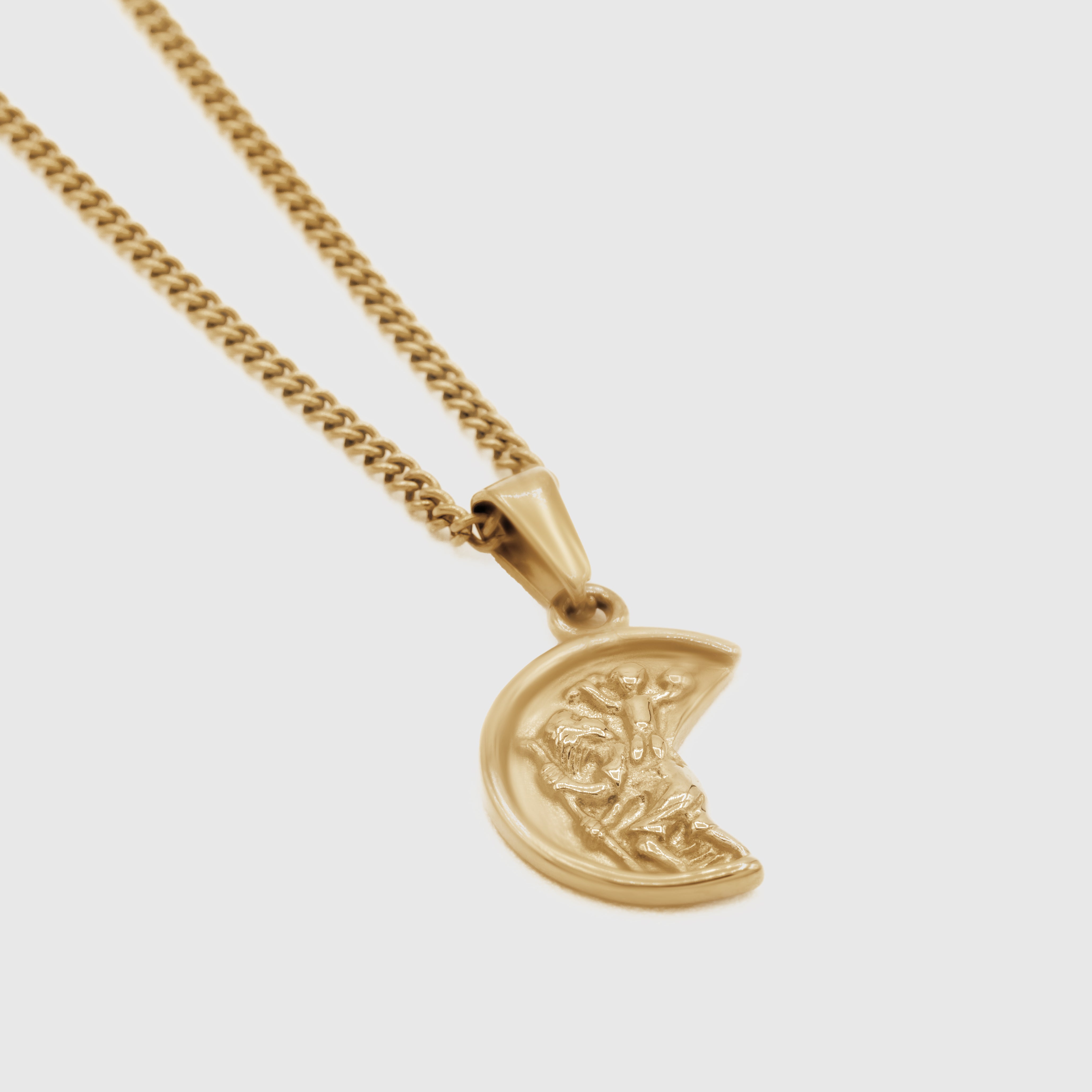 ST. CHRISTOPHER PENDANT (GOLD)