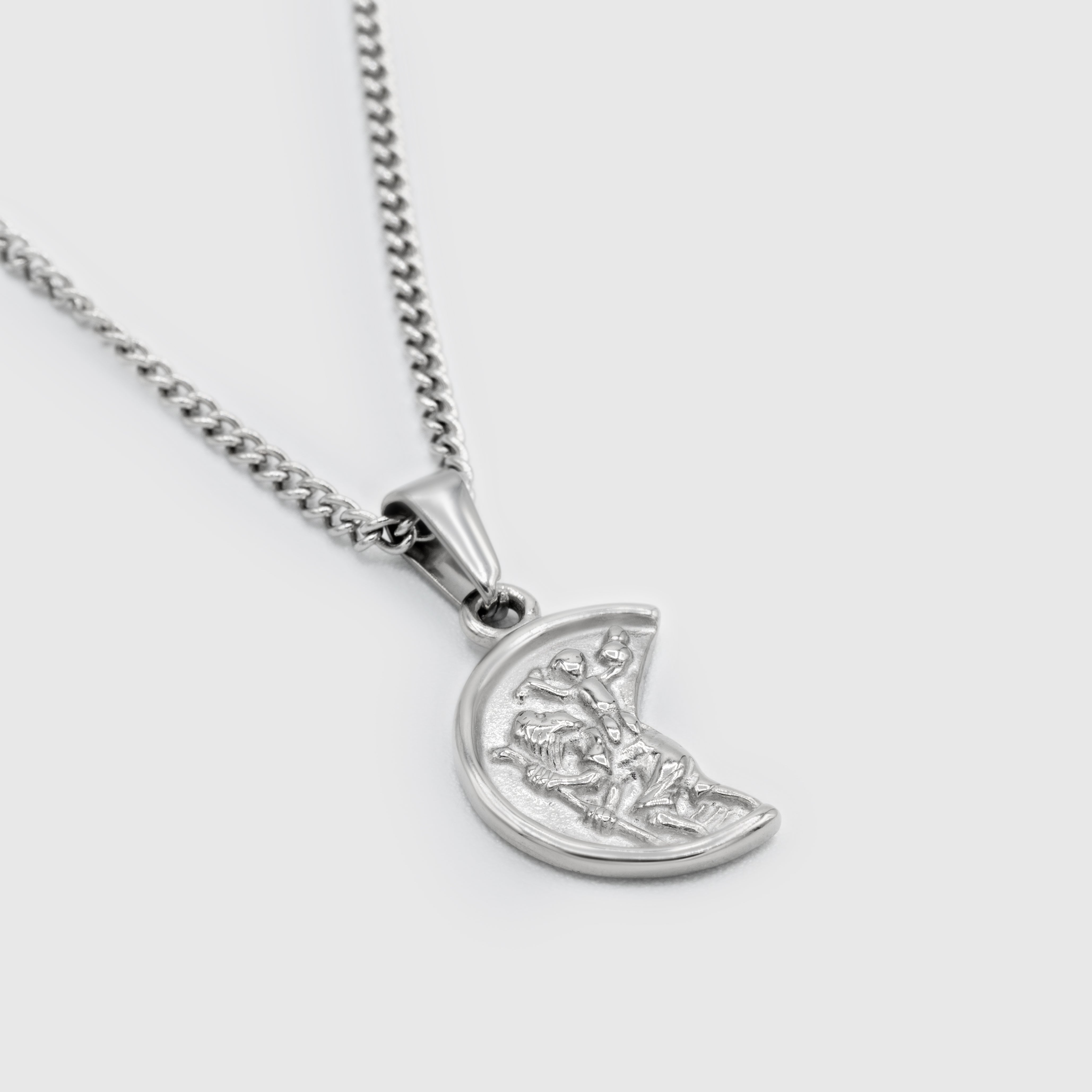 ST. CHRISTOPHER PENDANT (SILVER)