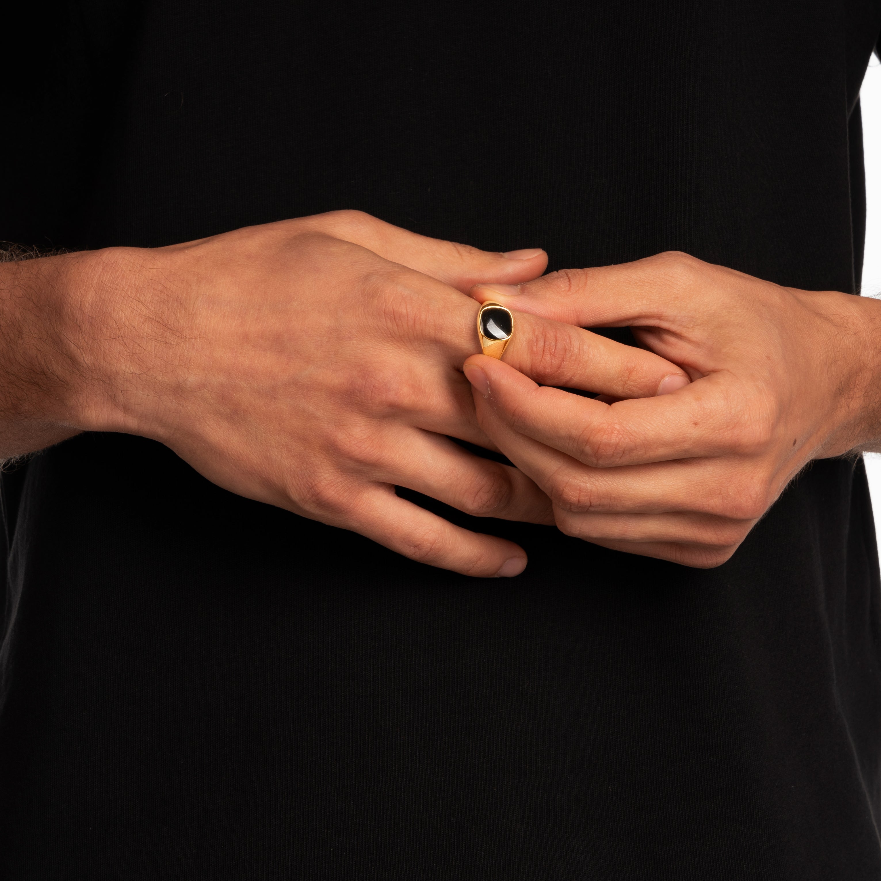 OVAL STONE SIGNET RING (GOLD)