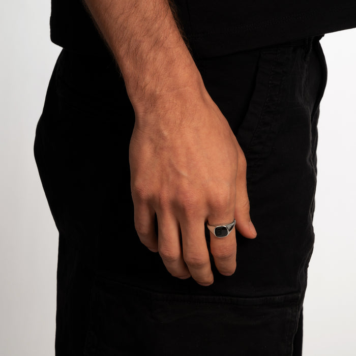 OVAL STONE SIGNET RING (SILVER)