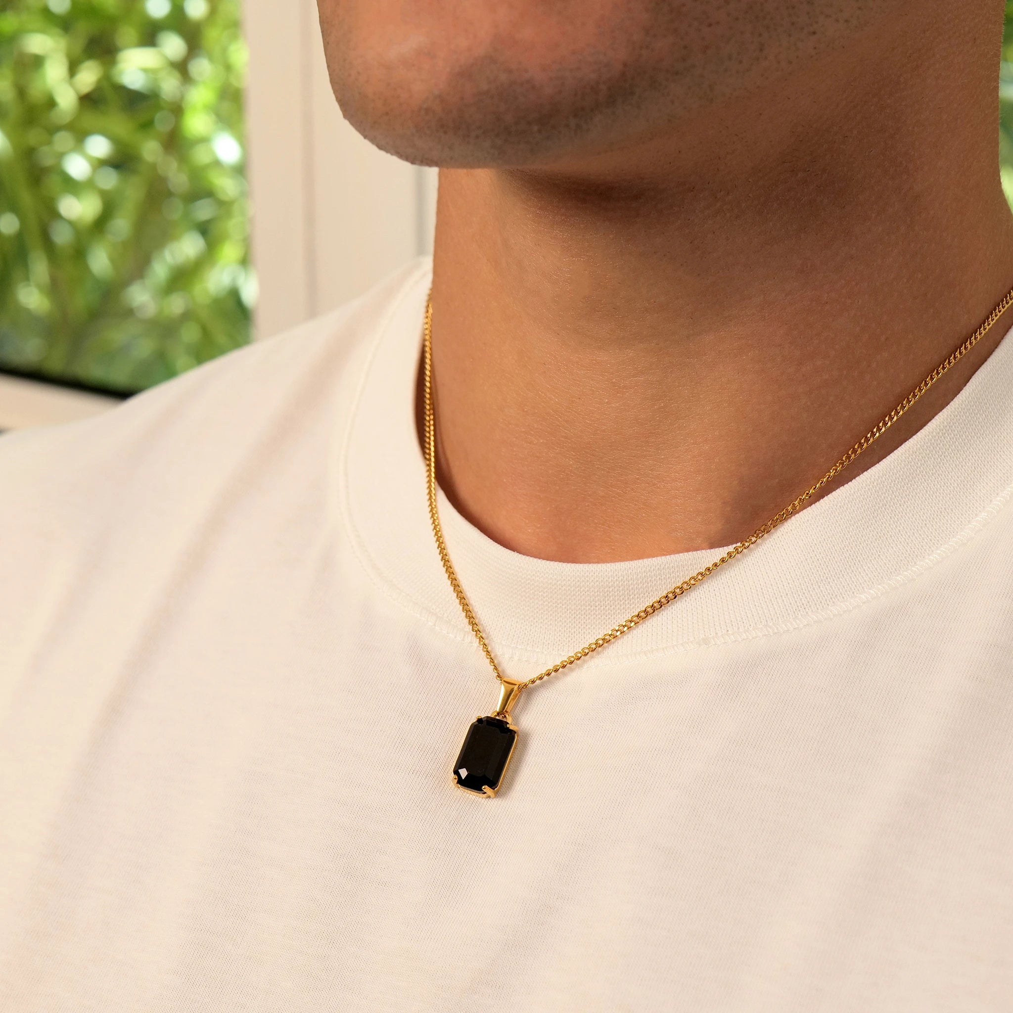 Black Stone Pendant (Gold)