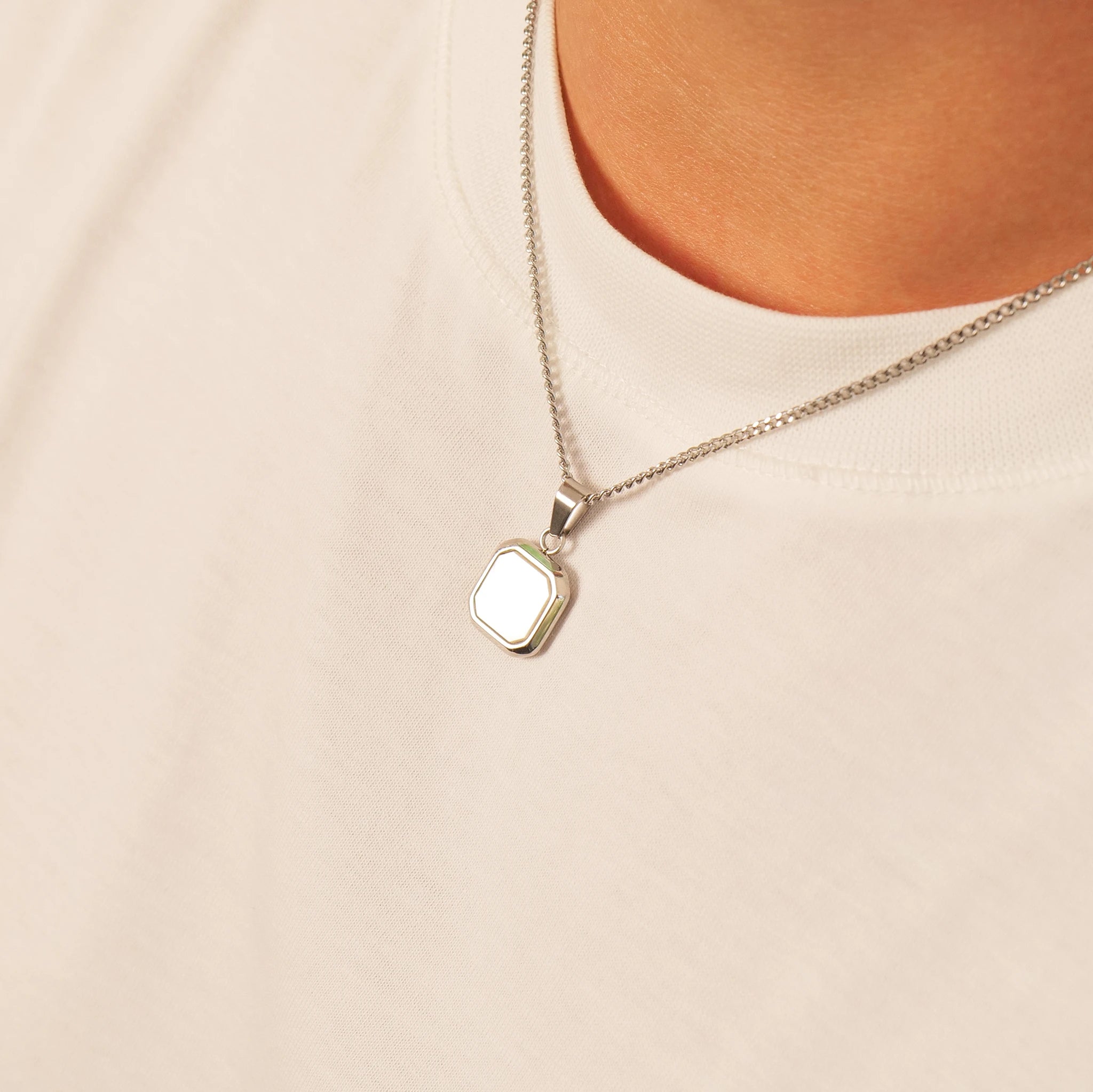 Metallic Onyx Pendant (Silver)