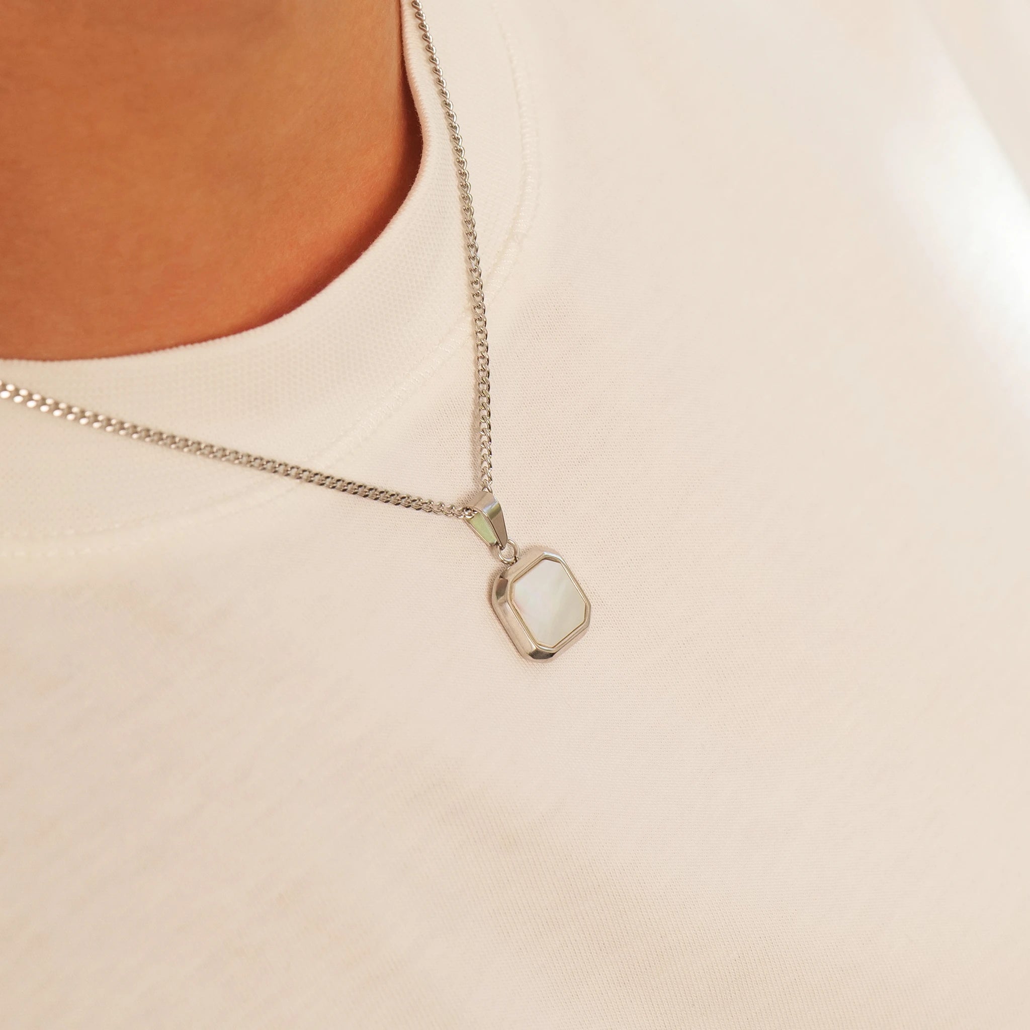 Metallic Onyx Pendant (Silver)