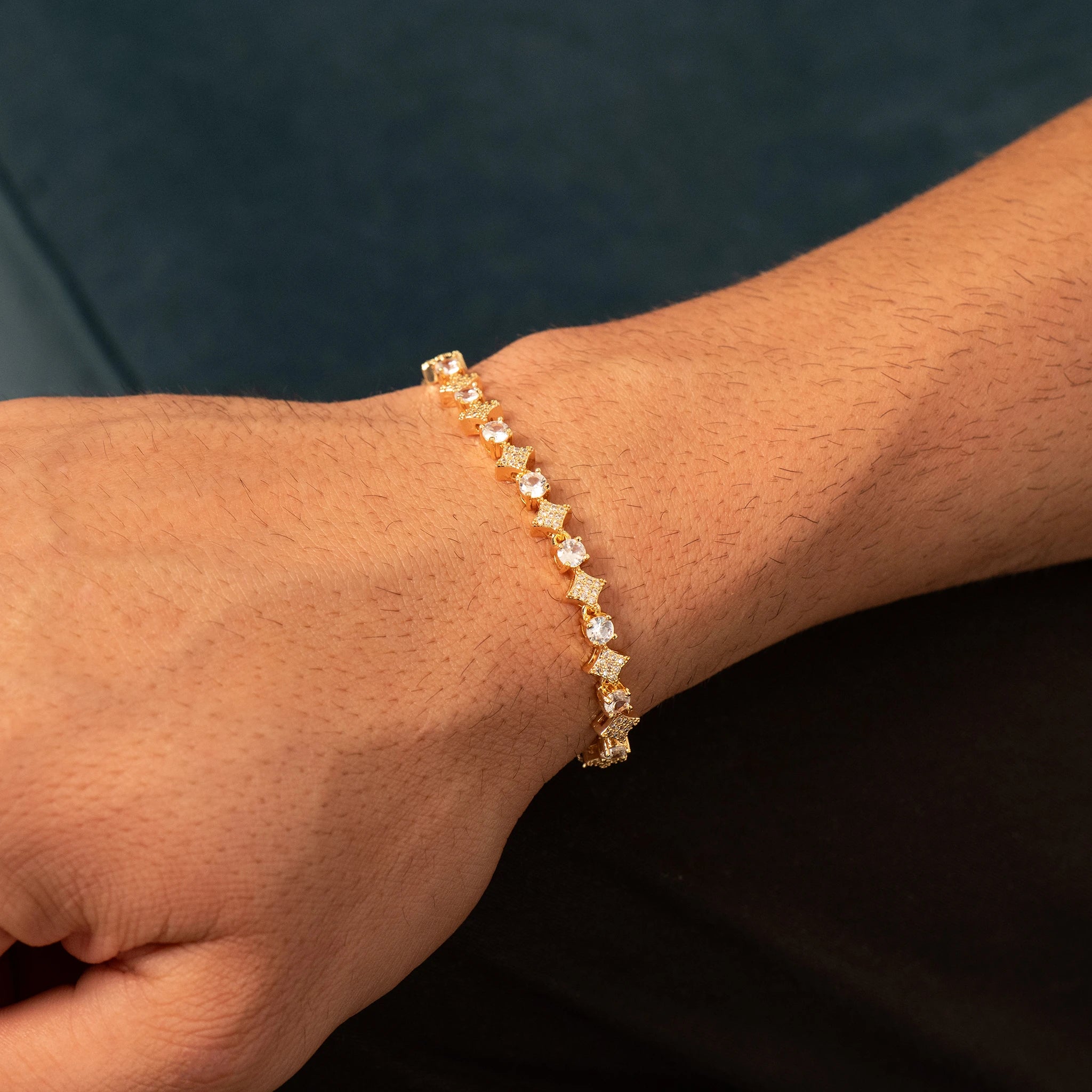 Round Stone Star Tennis Bracelet (Gold)